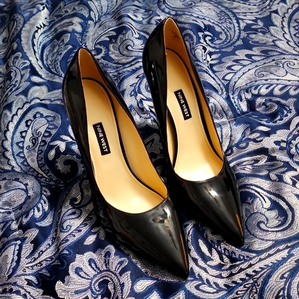 Nine West-Black Patent Bliss Pointy Toe Pumps sz 10